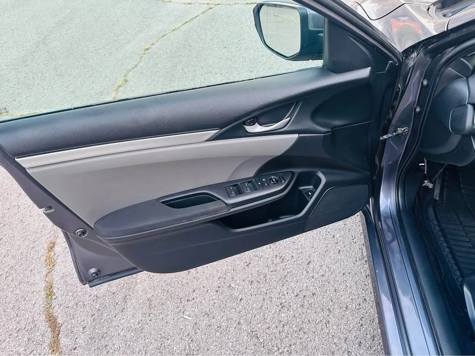 2016 Honda Civic 10th Gen - Image 12 of 16