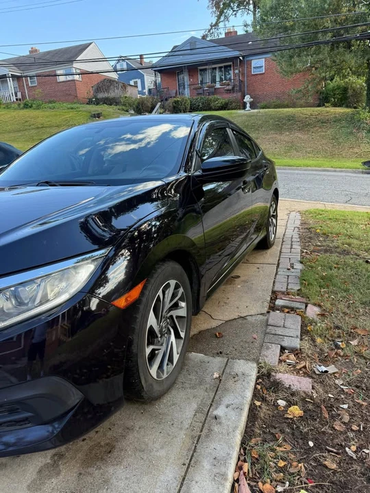 2016 Honda Civic 10th Gen - Image 4 of 9
