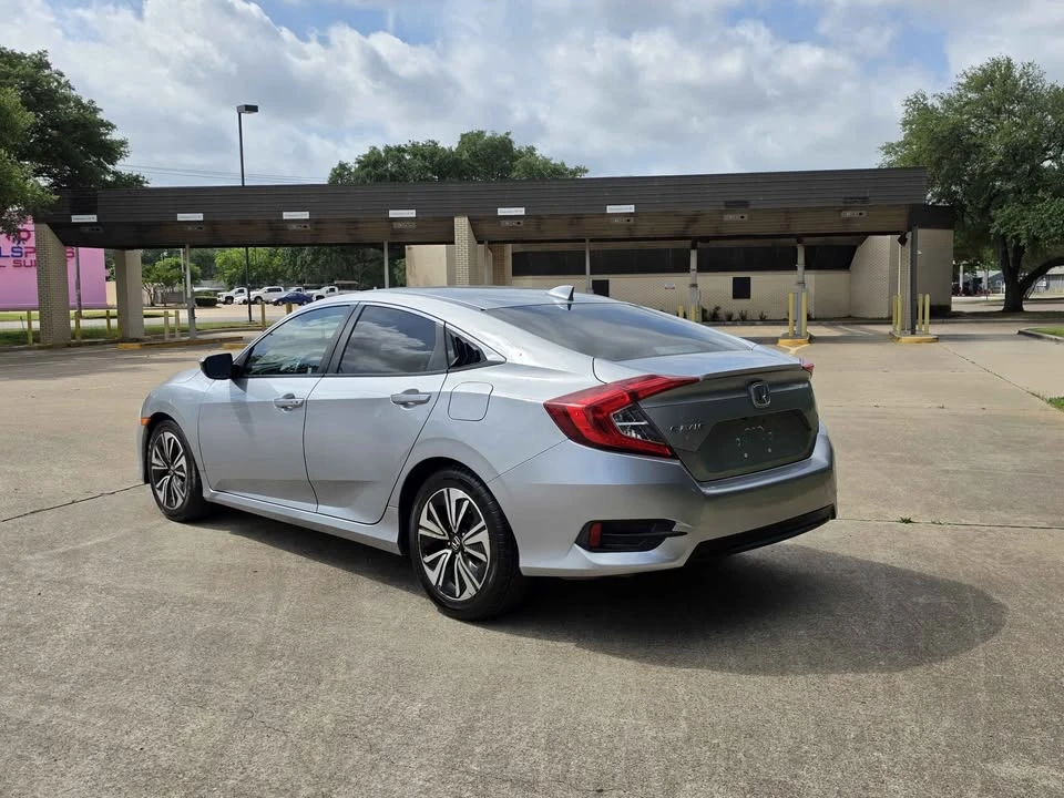 2016 Honda Civic 10th Gen - Image 5 of 13