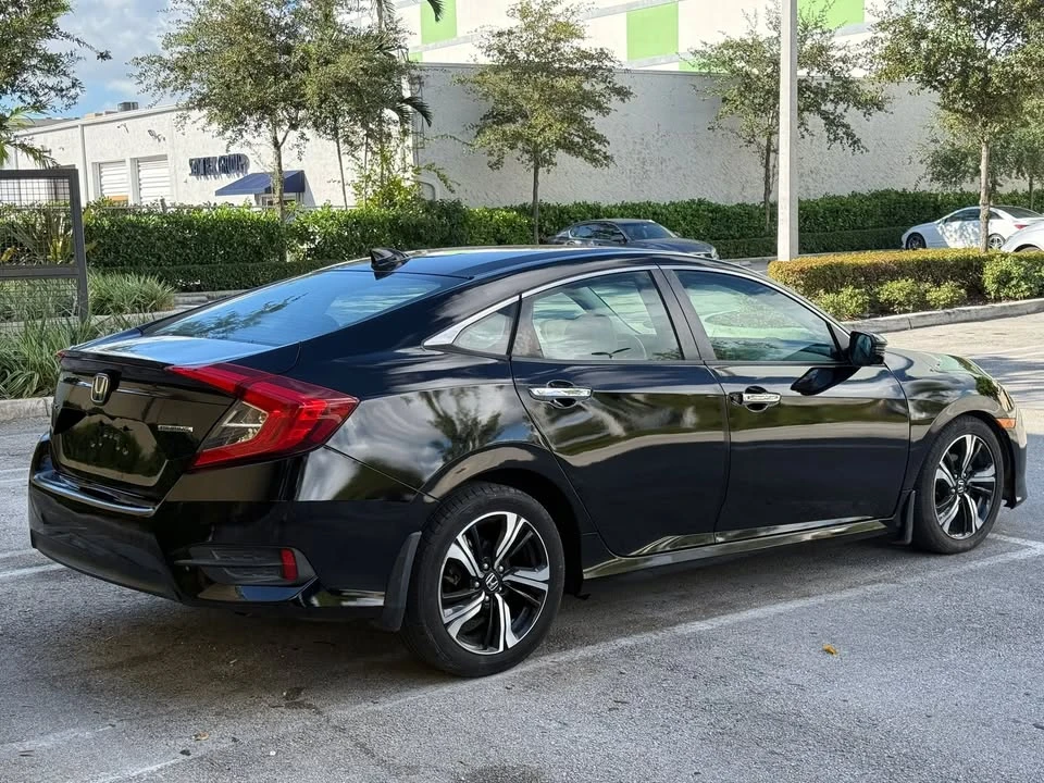 2016 Honda Civic 10th Gen - Image 5 of 15