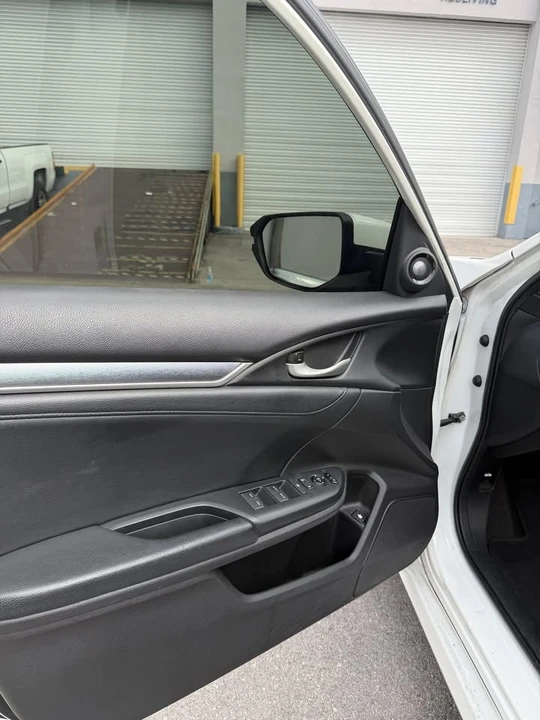 2016 Honda Civic 10th Gen - Image 11 of 20