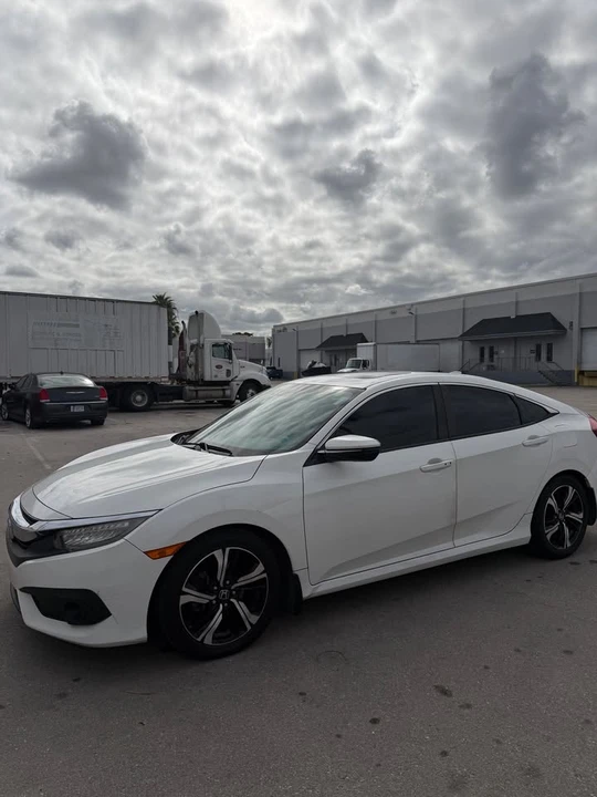 2016 Honda Civic 10th Gen - Image 5 of 20