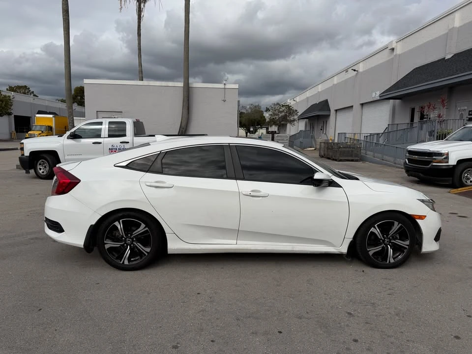 2016 Honda Civic 10th Gen - Image 8 of 20