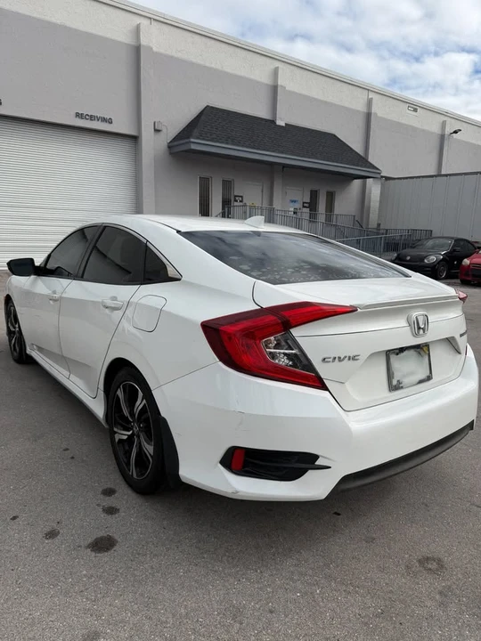 2016 Honda Civic 10th Gen - Image 3 of 20