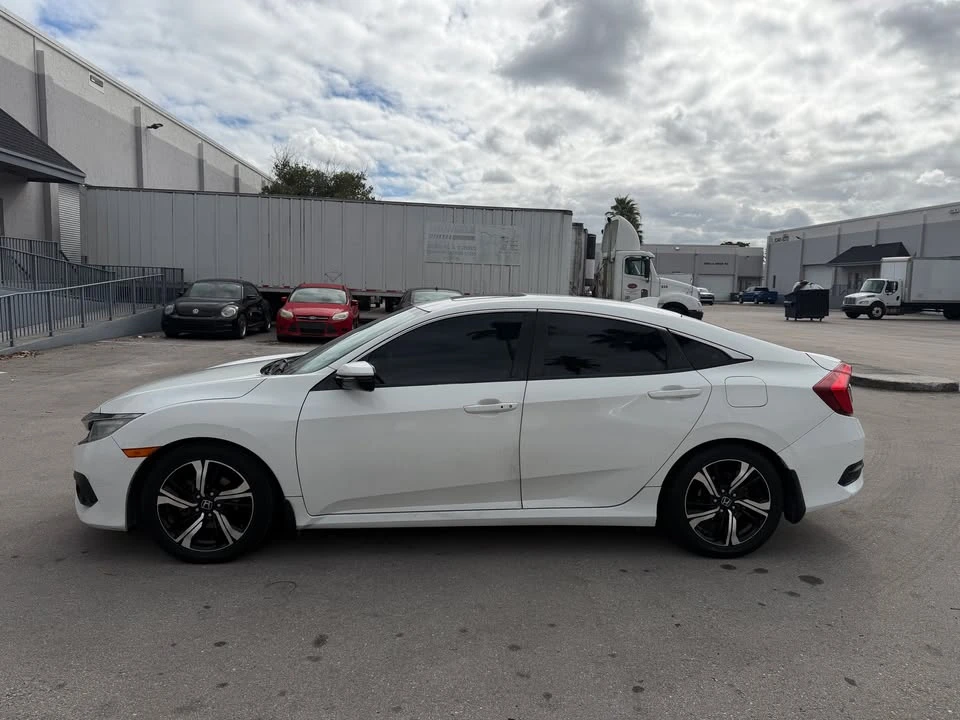 2016 Honda Civic 10th Gen - Image 6 of 20