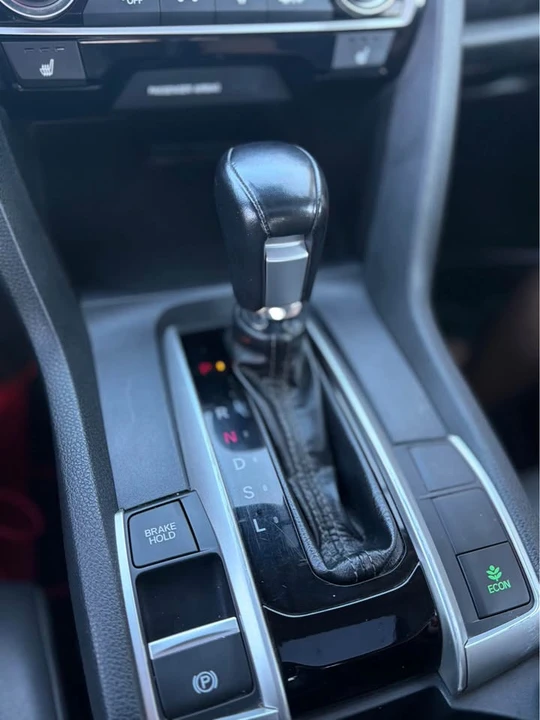 2016 Honda Civic 10th Gen - Image 16 of 20