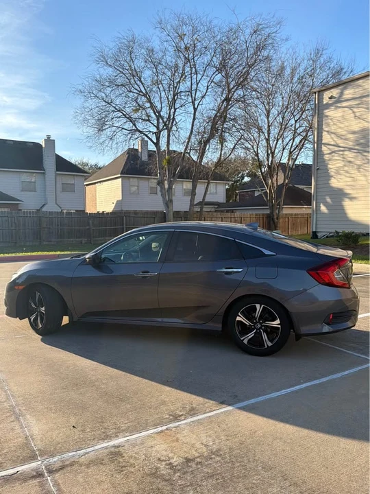 2016 Honda Civic 10th Gen - Image 3 of 20