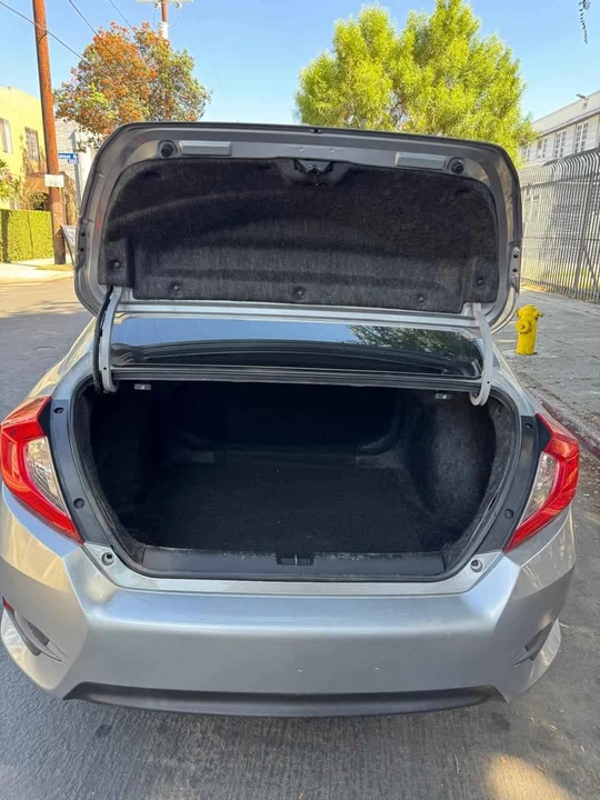 2016 Honda Civic 10th Gen - Image 7 of 18