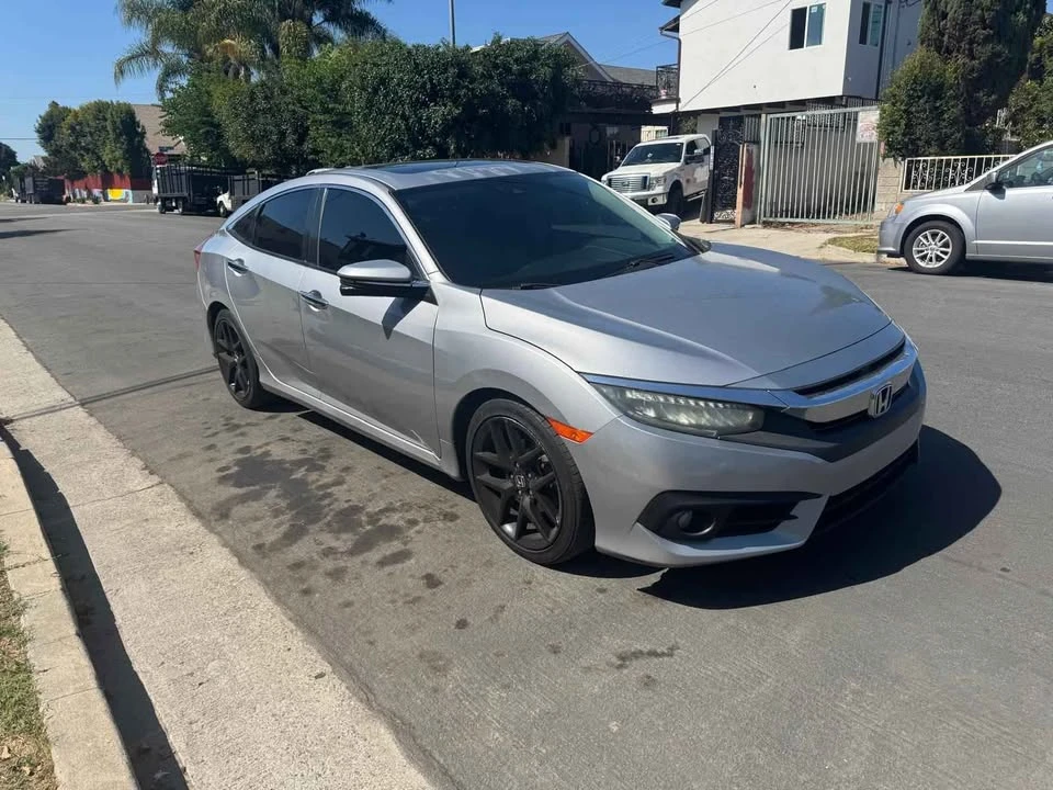 2016 Honda Civic 10th Gen - Image 3 of 18