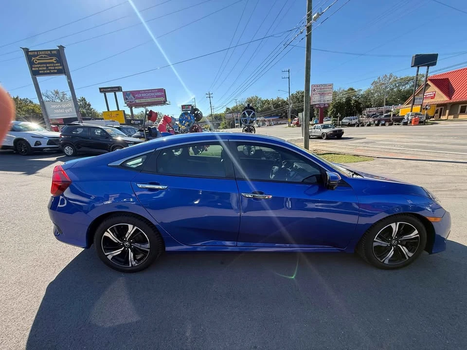 2016 Honda Civic 10th Gen - Image 3 of 10