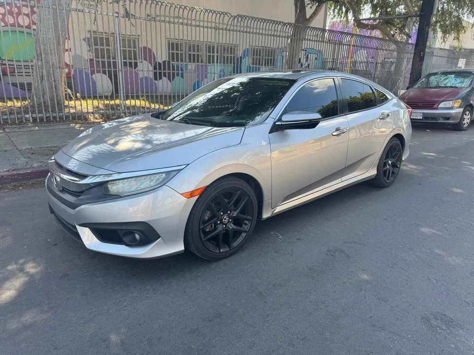 2016 Honda Civic 10th Gen - Image 4 of 18