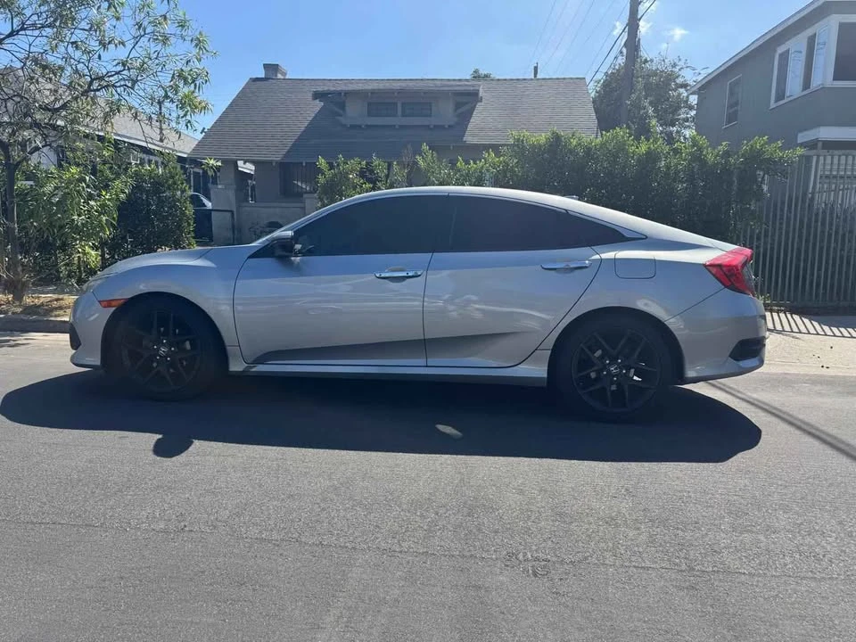 2016 Honda Civic 10th Gen - Image 2 of 18