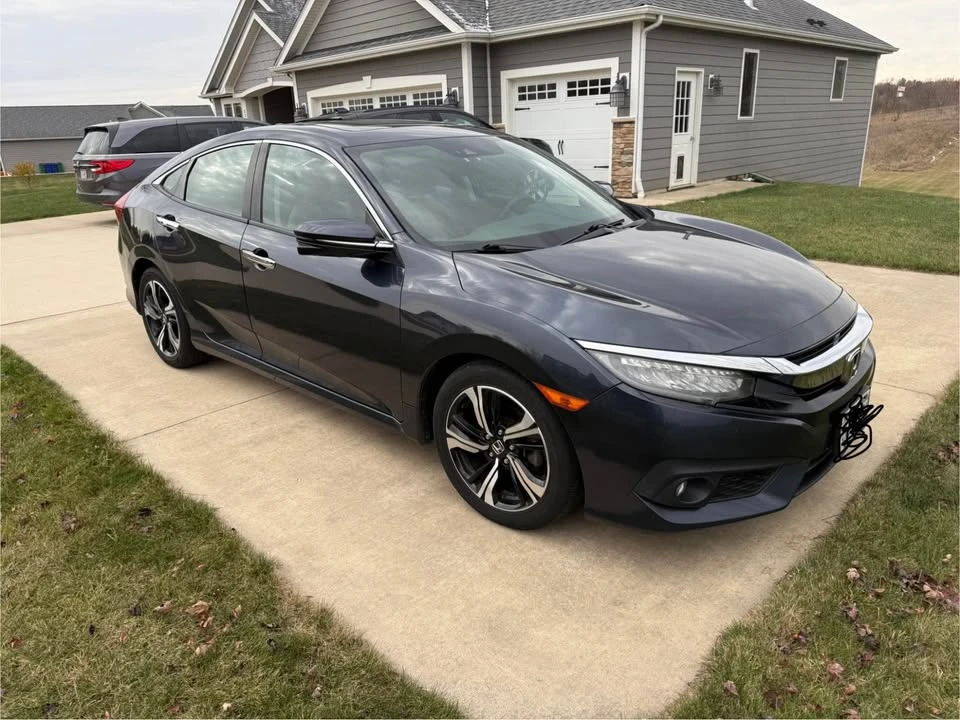 2016 Honda Civic 10th Gen - Image 2 of 16