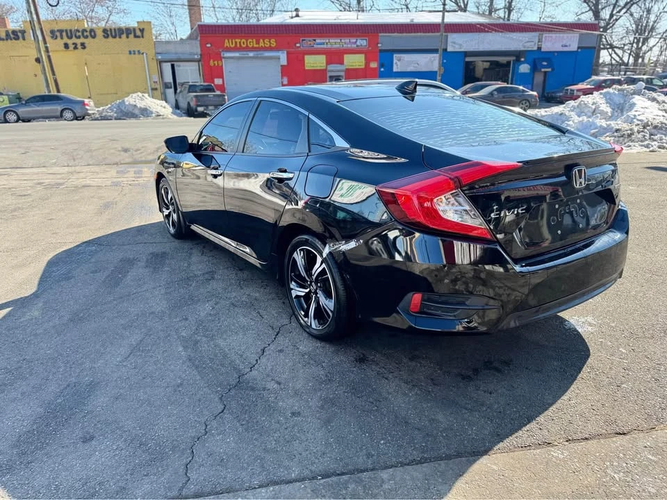 2016 Honda Civic 10th Gen - Image 4 of 8