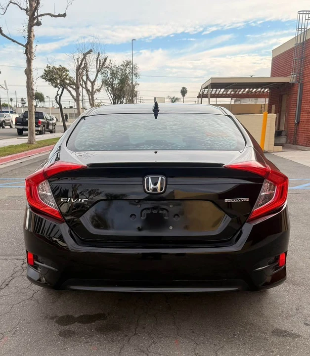 2016 Honda Civic 10th Gen - Image 6 of 12