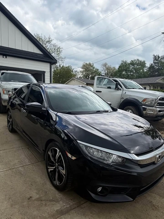 2016 Honda Civic 10th Gen - Image 9 of 10