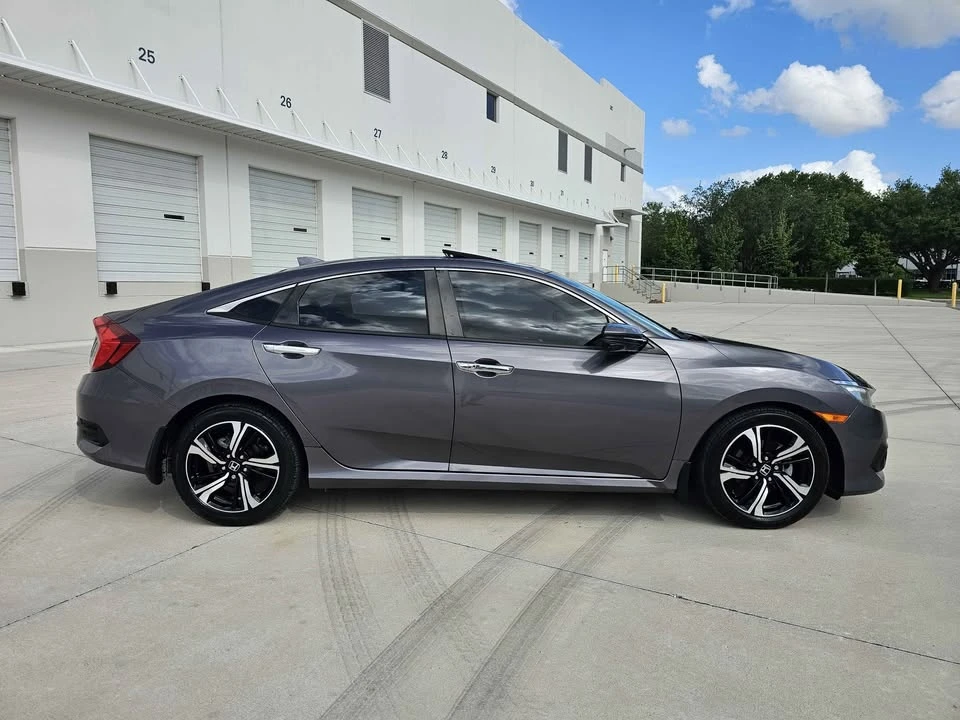 2016 Honda Civic 10th Gen - Image 7 of 20
