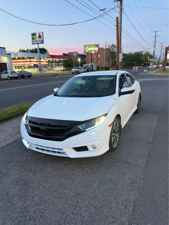 2016 Honda Civic 10th Gen - Image 2 of 3