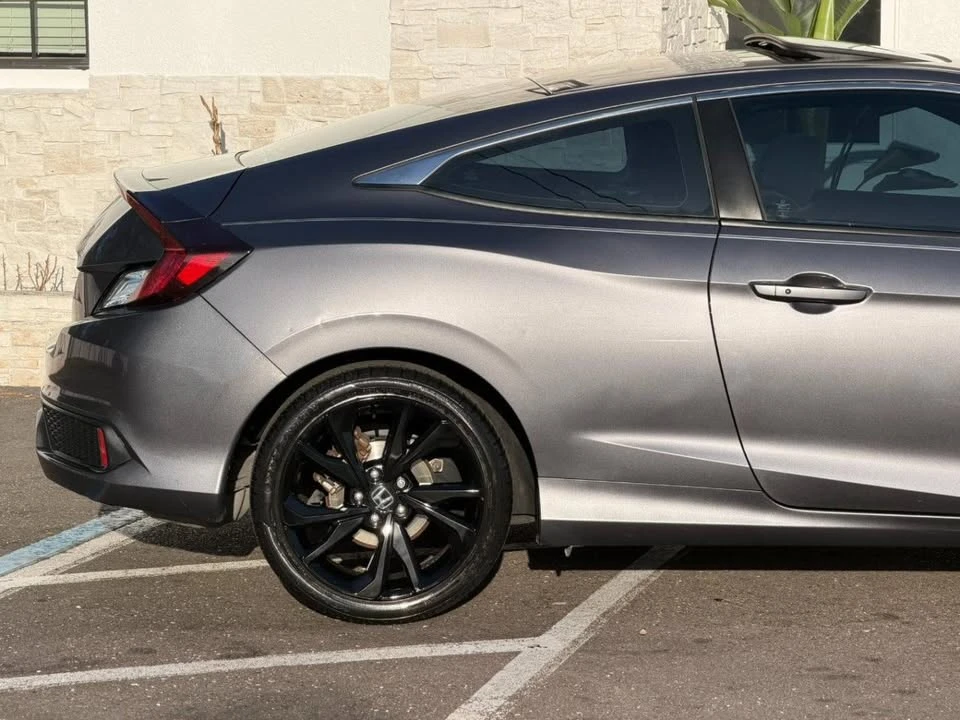 2016 Honda Civic 10th Gen - Image 17 of 20