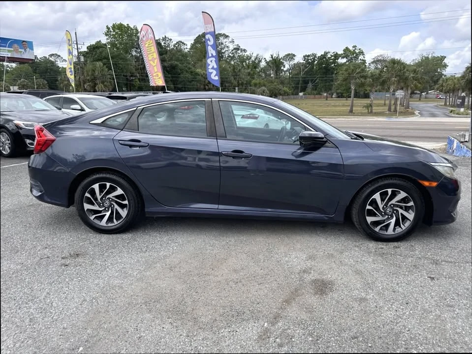 2016 Honda Civic 10th Gen - Image 3 of 16