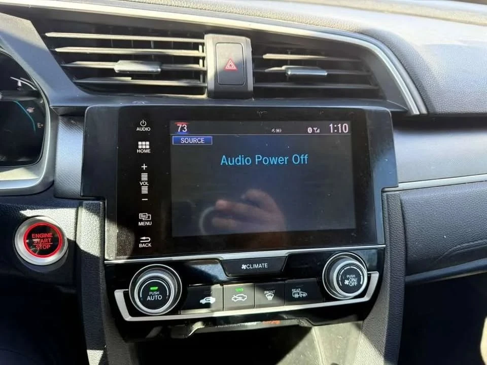 2016 Honda Civic 10th Gen - Image 3 of 11