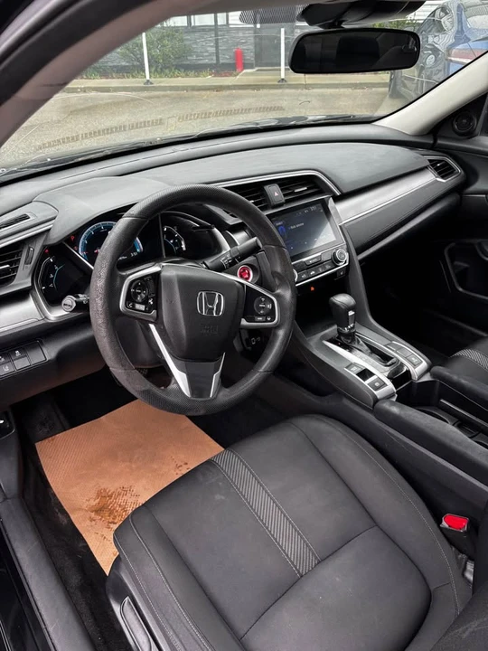 2016 Honda Civic 10th Gen - Image 10 of 13