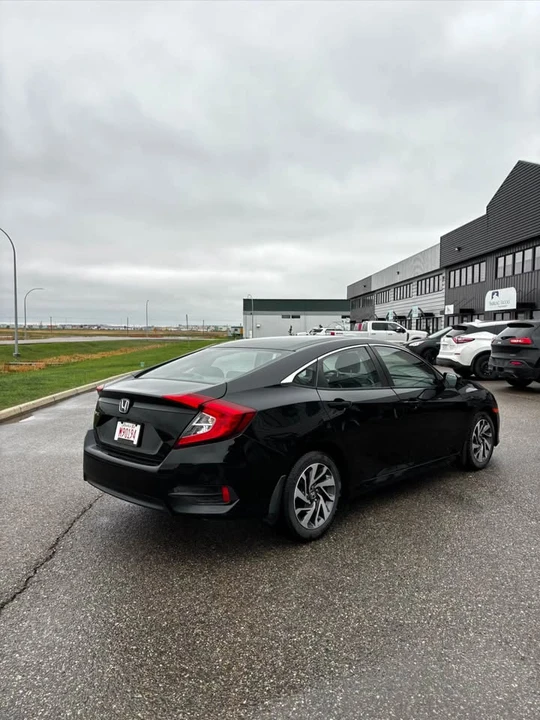 2016 Honda Civic 10th Gen - Image 4 of 13
