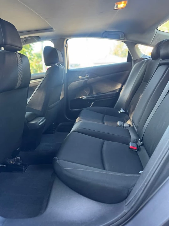 2016 Honda Civic 10th Gen - Image 9 of 17