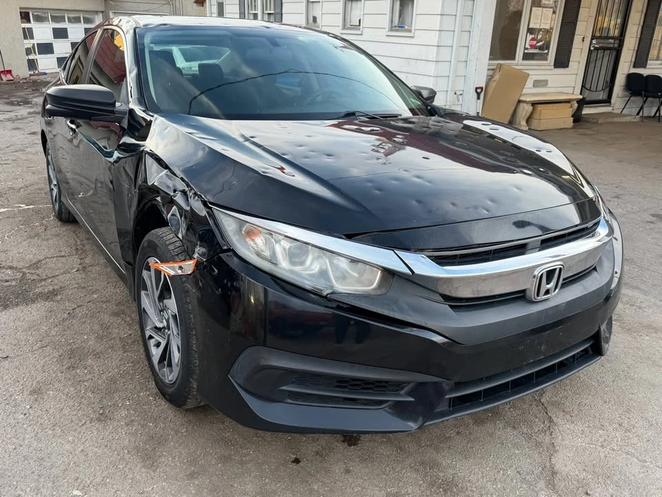 2016 Honda Civic 10th Gen - Image 3 of 17