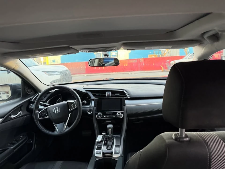 2016 Honda Civic 10th Gen - Image 13 of 17