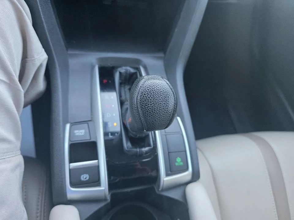 2016 Honda Civic 10th Gen - Image 13 of 20