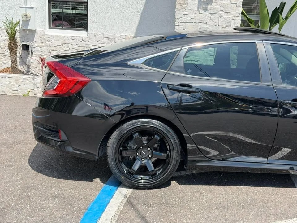 2016 Honda Civic 10th Gen - Image 17 of 20