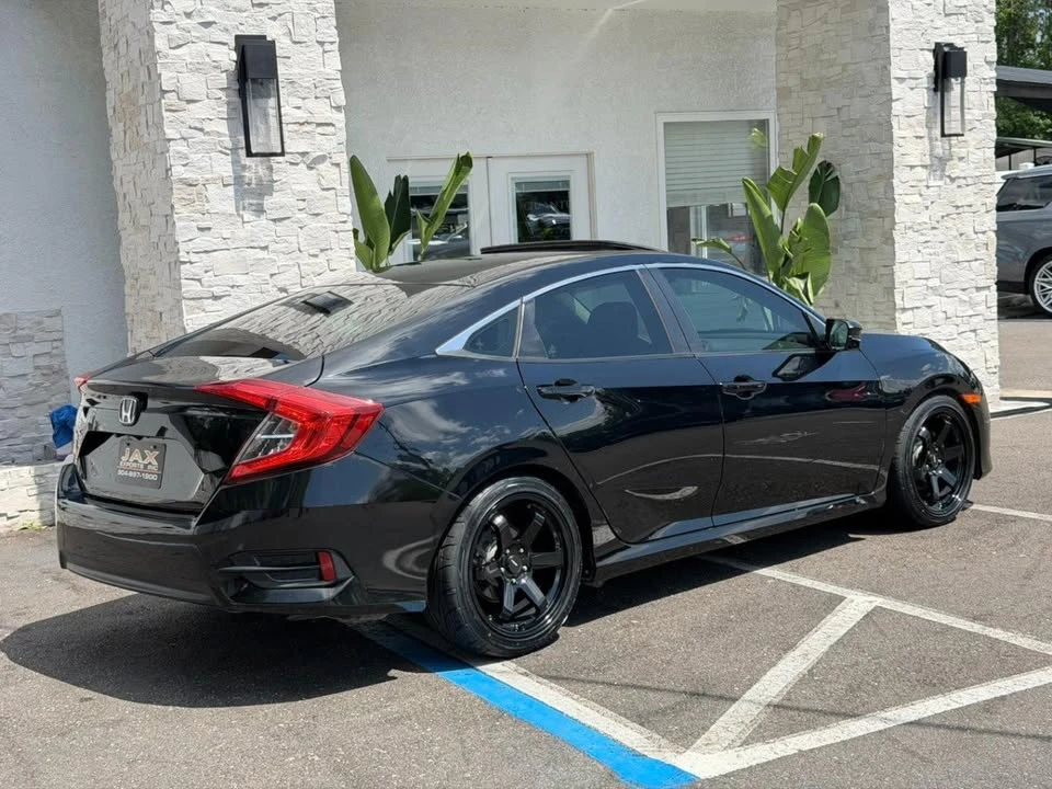 2016 Honda Civic 10th Gen - Image 16 of 20