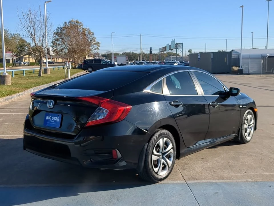2016 Honda Civic 10th Gen - Image 4 of 12