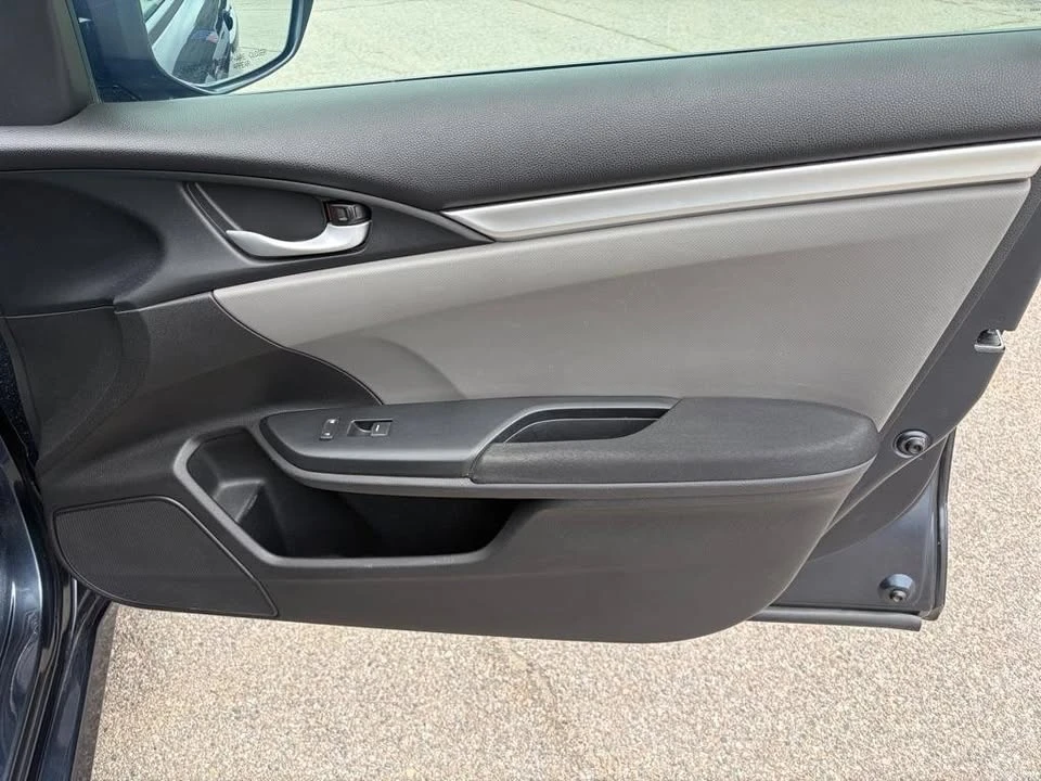 2016 Honda Civic 10th Gen - Image 16 of 20