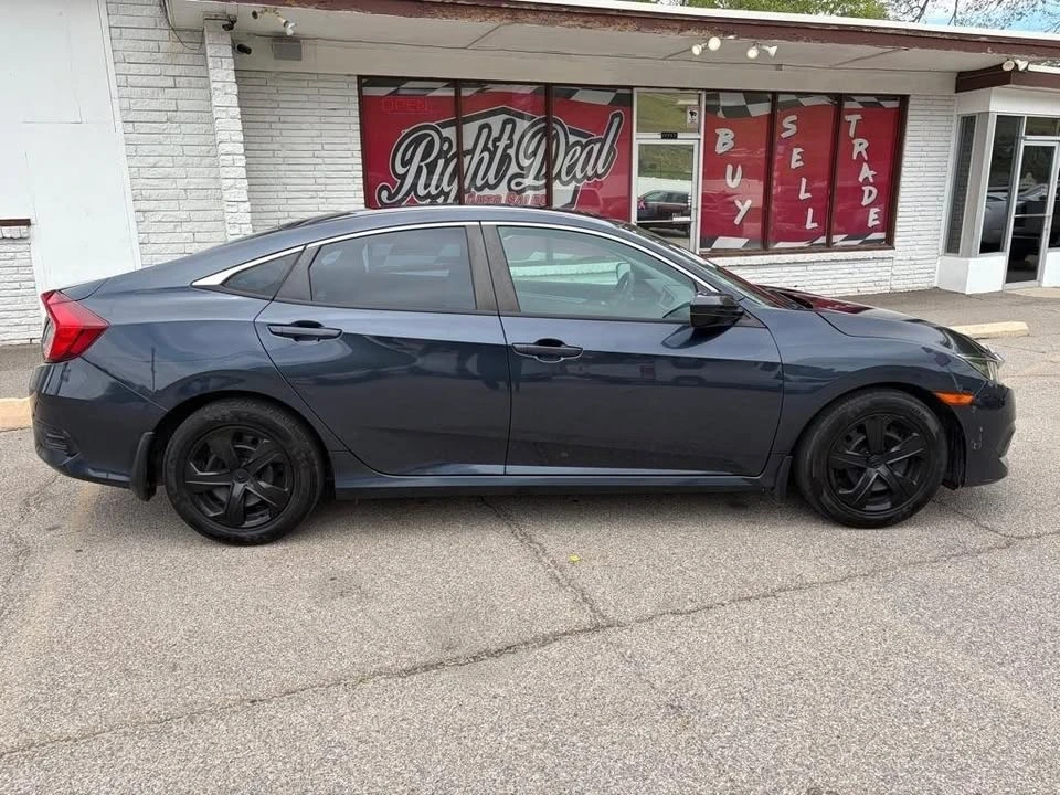 2016 Honda Civic 10th Gen - Image 8 of 20