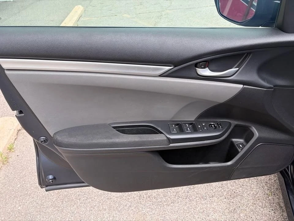 2016 Honda Civic 10th Gen - Image 11 of 20