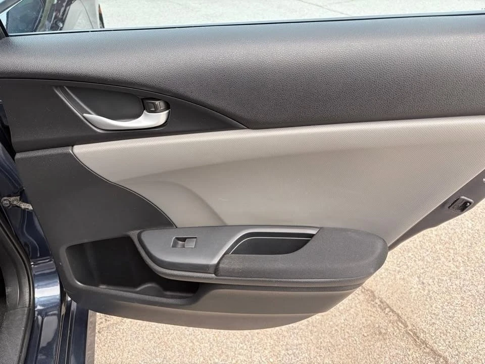 2016 Honda Civic 10th Gen - Image 19 of 20