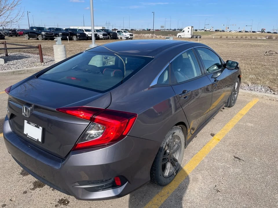 2016 Honda Civic 10th Gen - Image 9 of 19