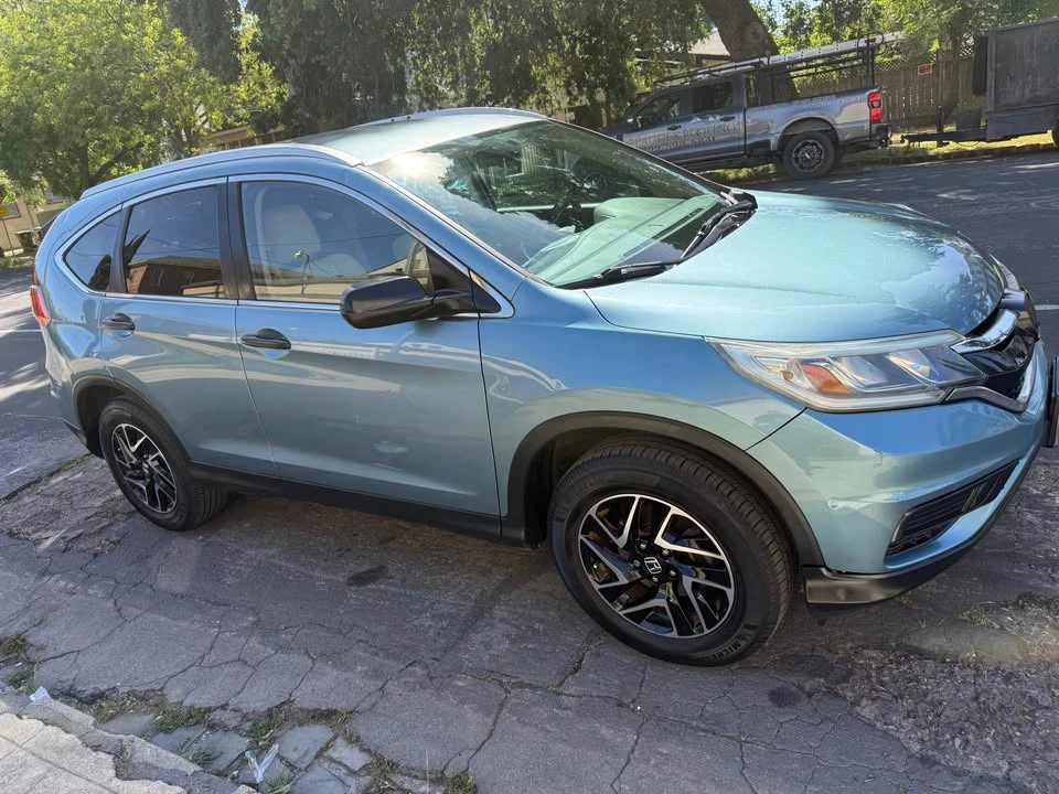 2016 Honda CR-V 4th Gen - Image 2 of 15