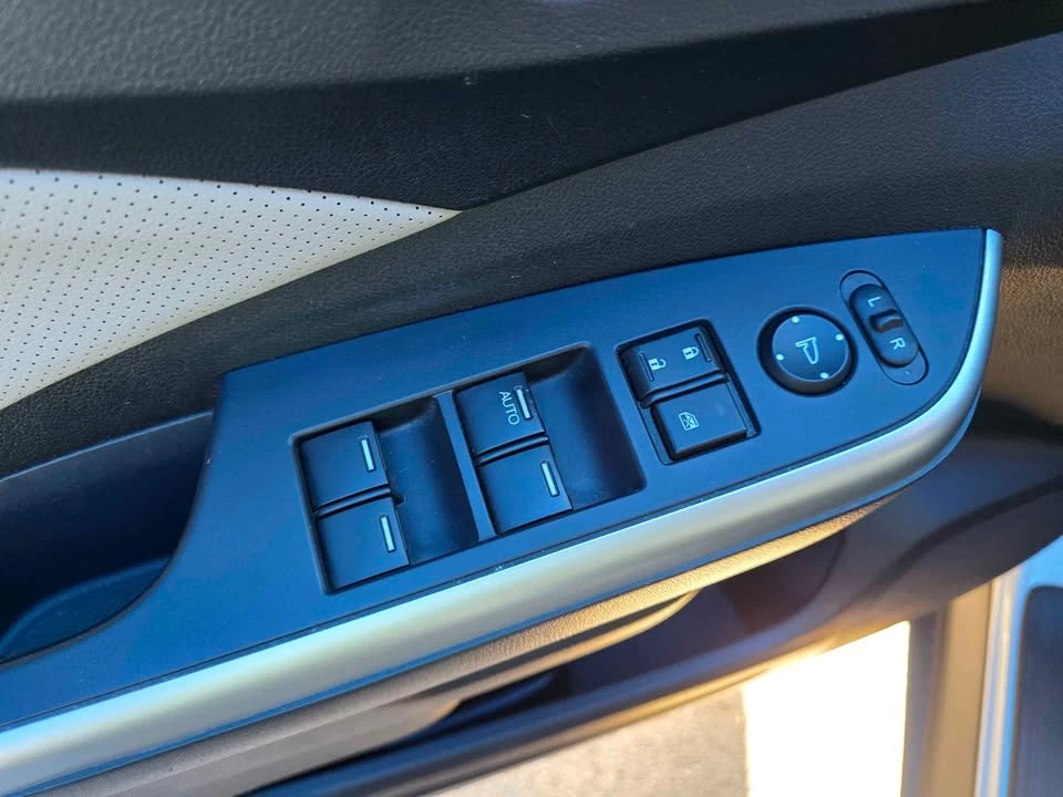 2016 Honda CR-V 4th Gen - Image 11 of 16