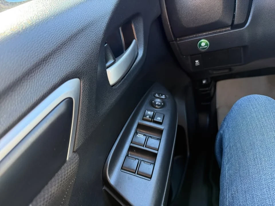 2016 Honda Fit - Image 19 of 20