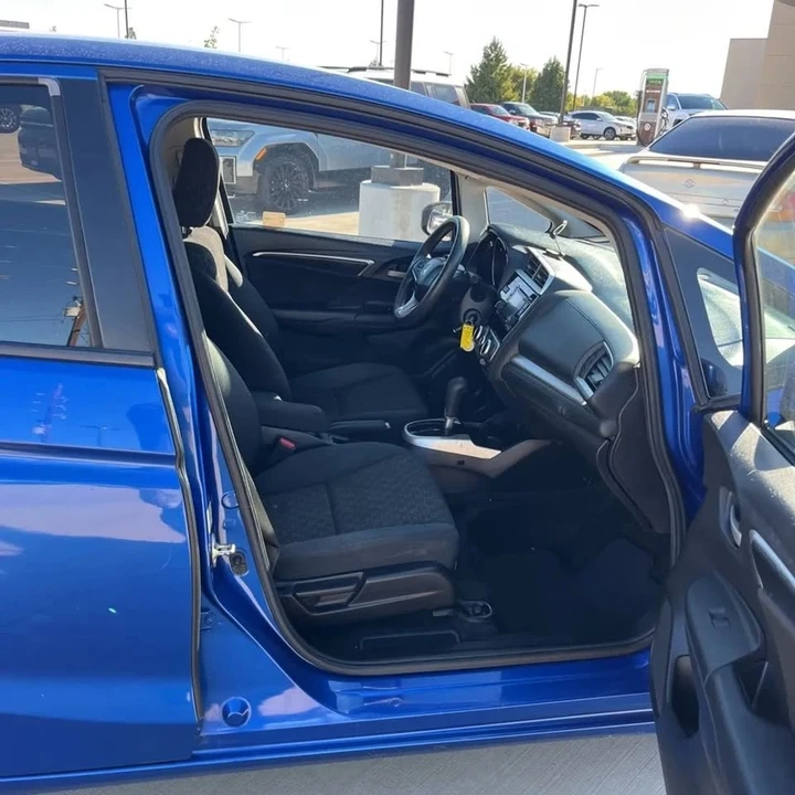2016 Honda Fit - Image 2 of 5