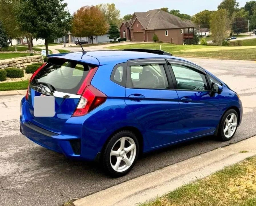 2016 Honda Fit - Image 5 of 15
