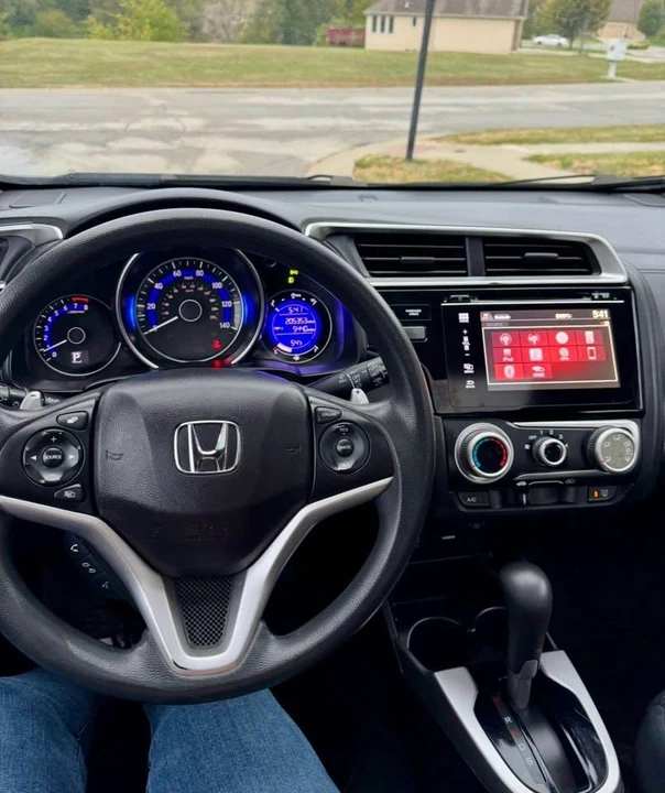 2016 Honda Fit - Image 10 of 15