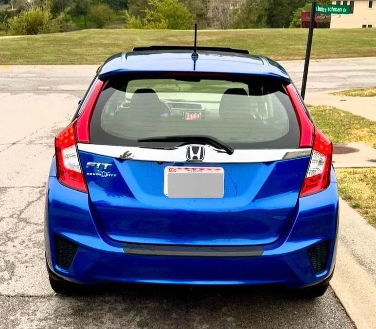 2016 Honda Fit - Image 4 of 15