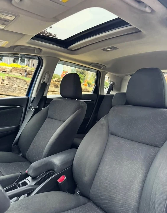 2016 Honda Fit - Image 15 of 20