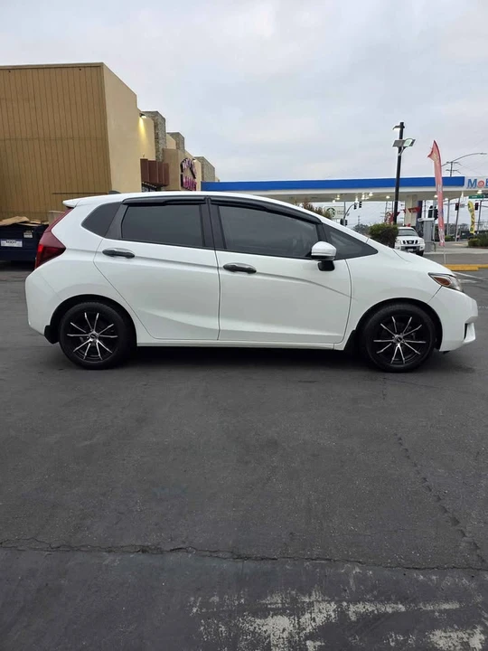 2016 Honda Fit - Image 2 of 15