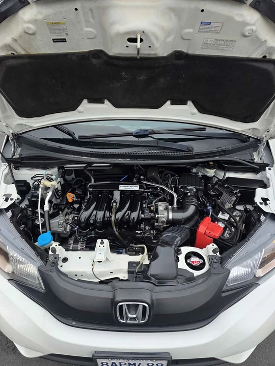 2016 Honda Fit - Image 11 of 15