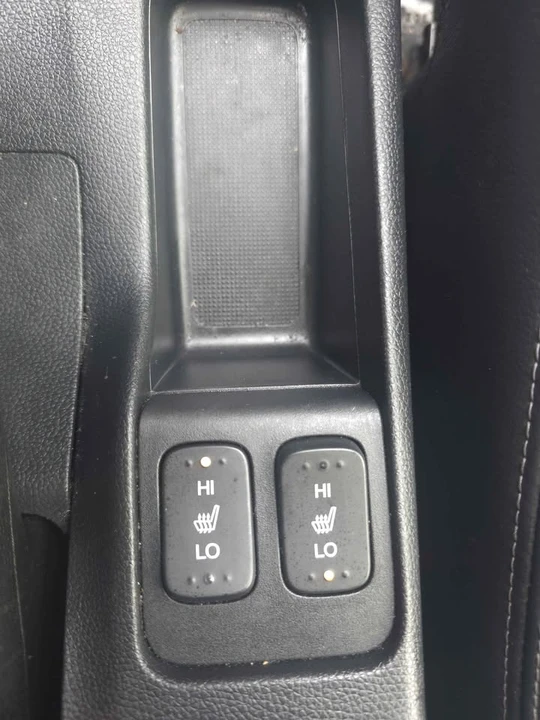 2016 Honda Fit - Image 15 of 20